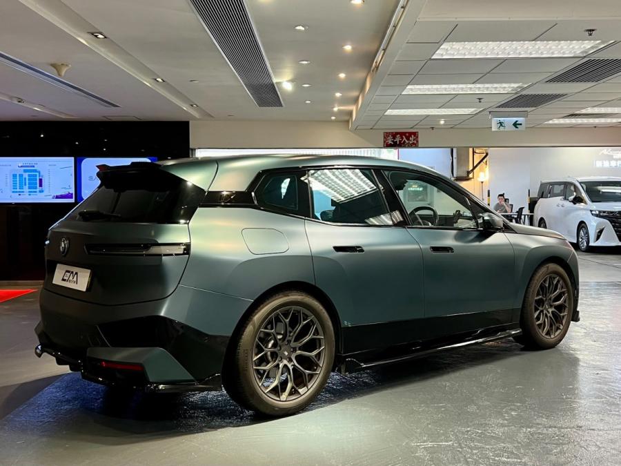 iX xDrive40 - Image 2